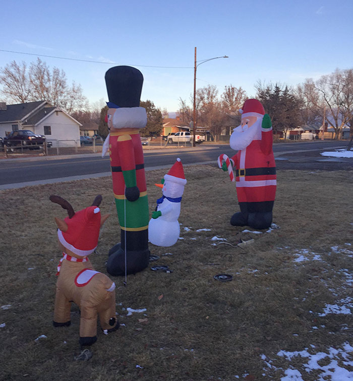 My Retired In-Laws Love Christmas, And Love Decorating Their Home. Two Weeks Ago, A Vandal Came Around And Slashed All Their Lawn Inflatables