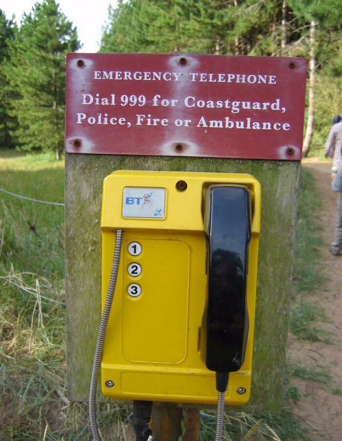 Marca el 999 para contactar con la guardia costera, policía, bomberos o ambulancia