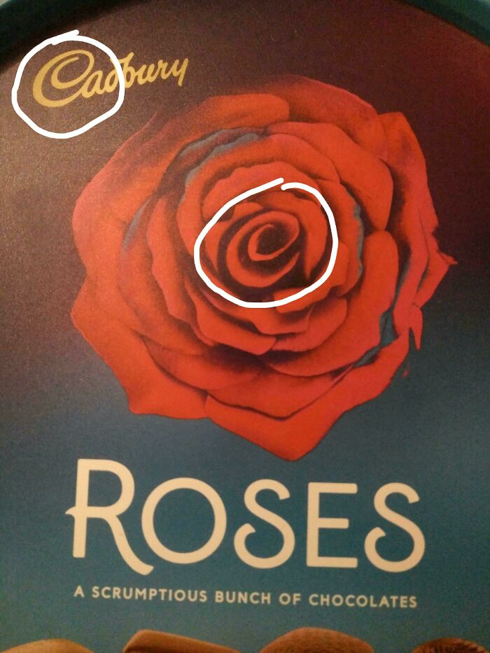 Cadburys ha ocultado su famosa C en medio de sus rosas