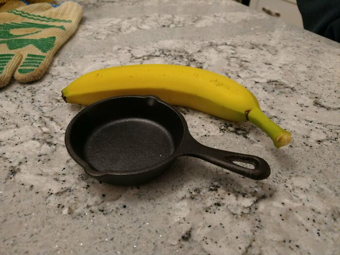 Mom Bought A Frying Pan On Amazon. I Wasn't Disappointed