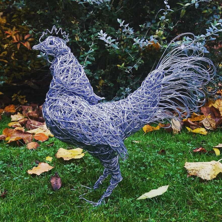 This Artist Makes Stunning Horse Sculptures Out Of Wire
