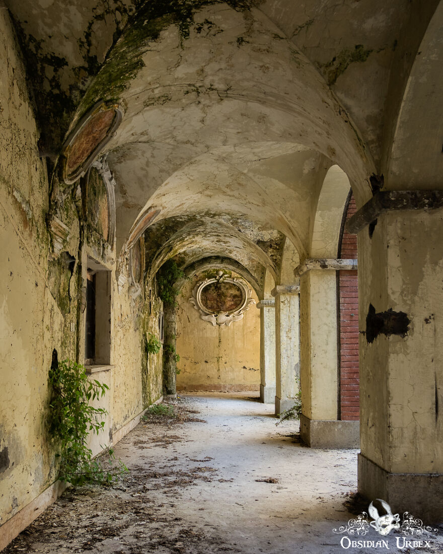 Stunning Natural Decay Inside A Crumbling Convent