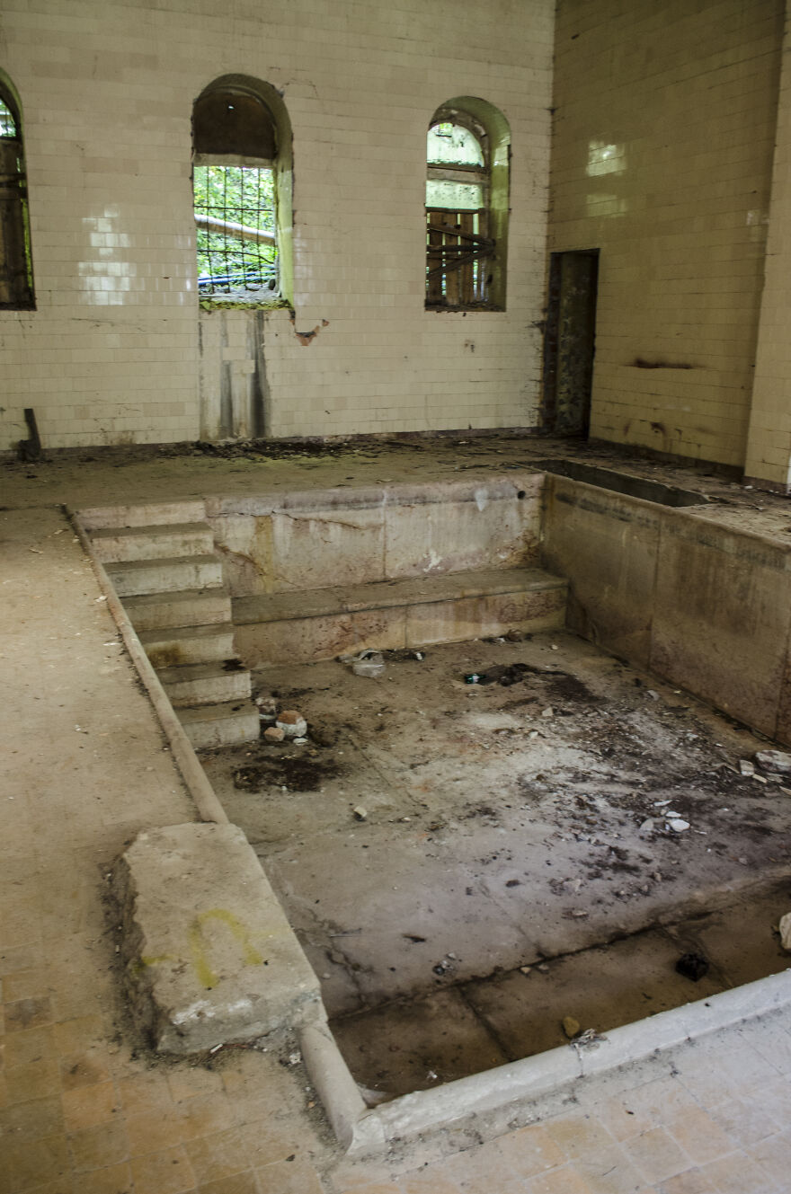 I Started A Reactivation Project To Save One Of The Oldest Spa Resorts In Europe—The Stunning Herculane Baths