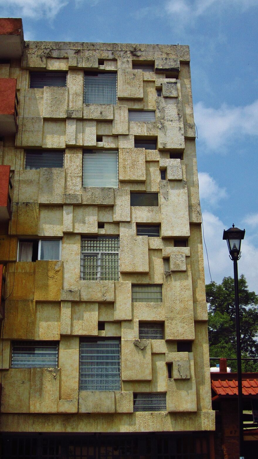 I Took Photos Of Beautiful Ignored Modern Mexican Buildings