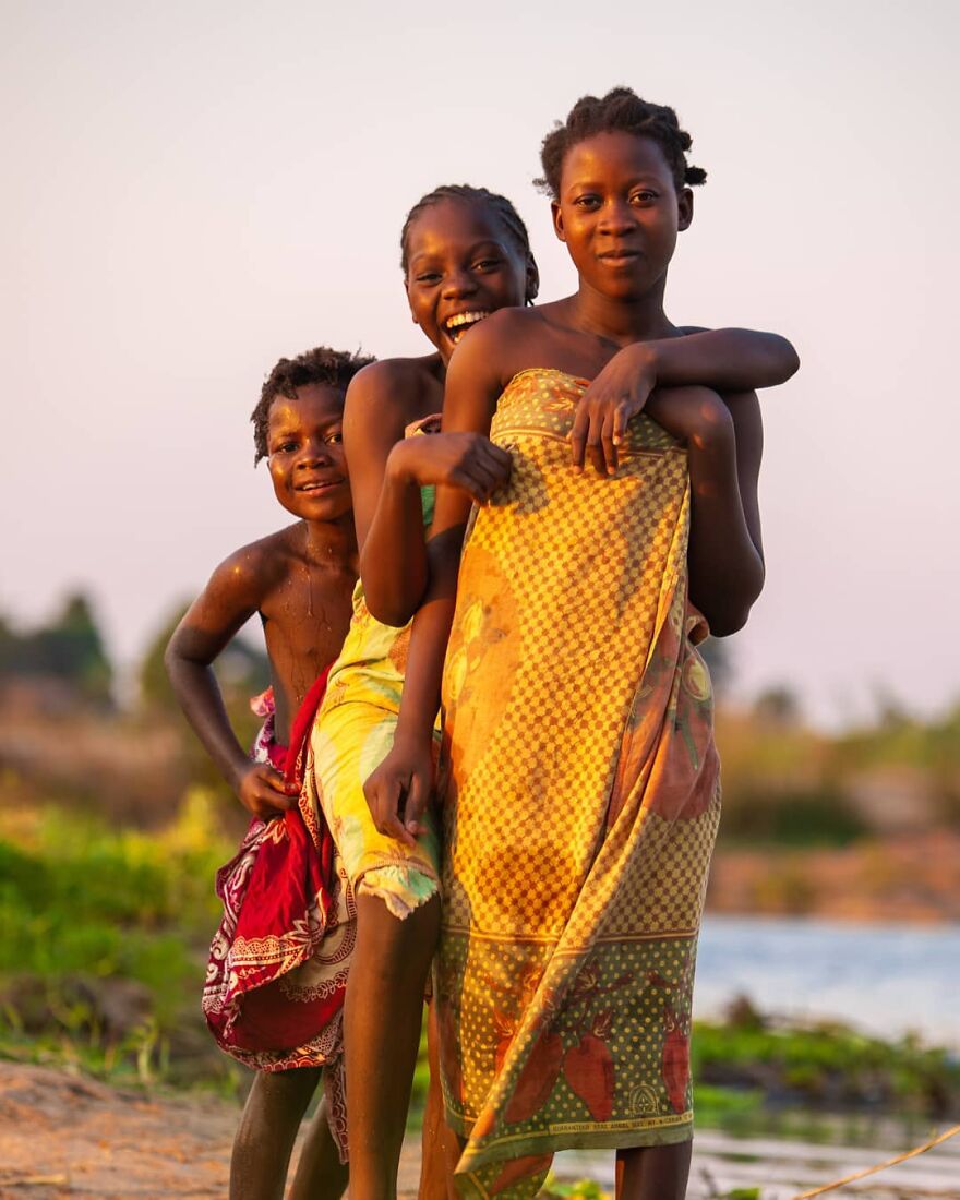 Fotógrafo mostra a realidade de Moçambique, gente que não sabe o que é tristeza