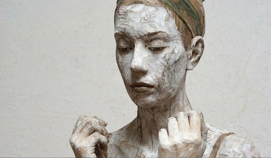 Exotic Figurative Wood Sculptures Look Like The Reflection Of Real Human Being (30 Pics)
