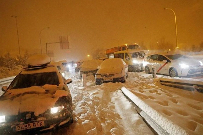 The Aftermath: Largest Snowfall In The Past 50 Years In Madrid, Spain - 406 Roads Cut