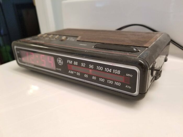 This GE Alarm Clock Has Never Failed In Probably 25 Years