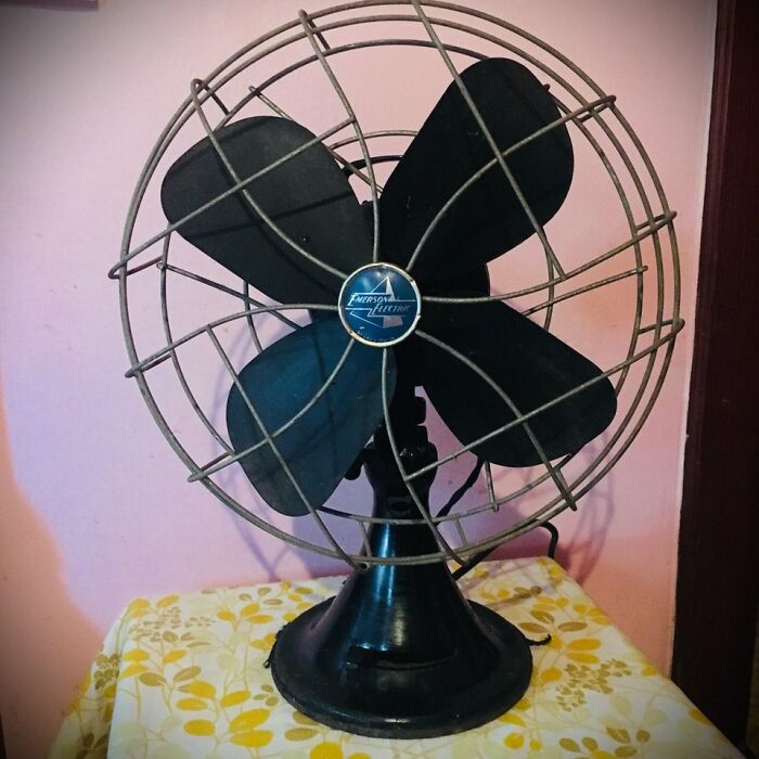 Sure, You May Lose A Finger, But My Emerson Table Fan Has Been Going Strong For Over 70 Years