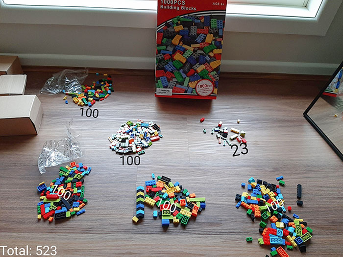 Mi madre hizo un pedido de 1000 bloques de plástico para sus sobrinos. Acabó recibiendo 523