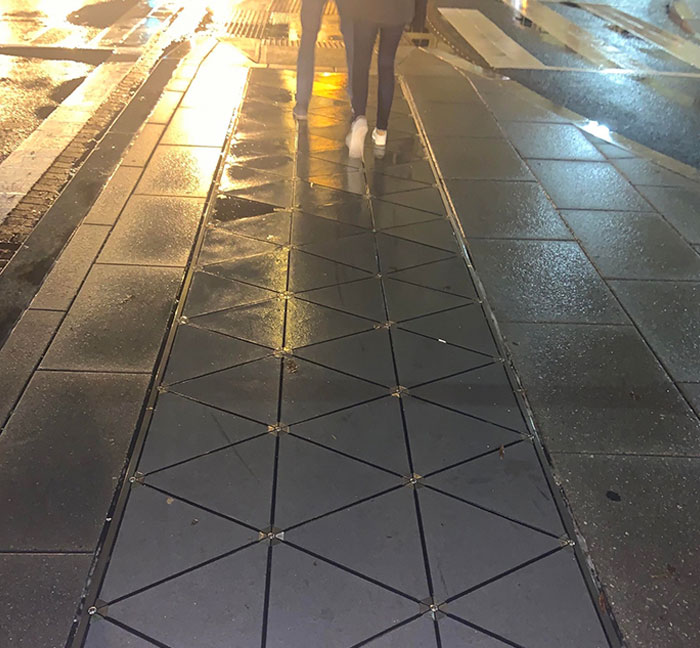 This Kinetic Sidewalk Generates Electricity When You Walk On It
