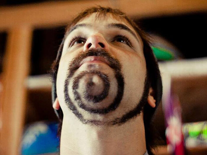 30 Men Who Decided To Try The 'Monkey Tail' Beard Look