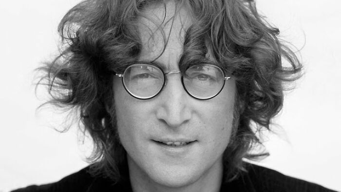 El FBI espiaba al cantante John Lennon