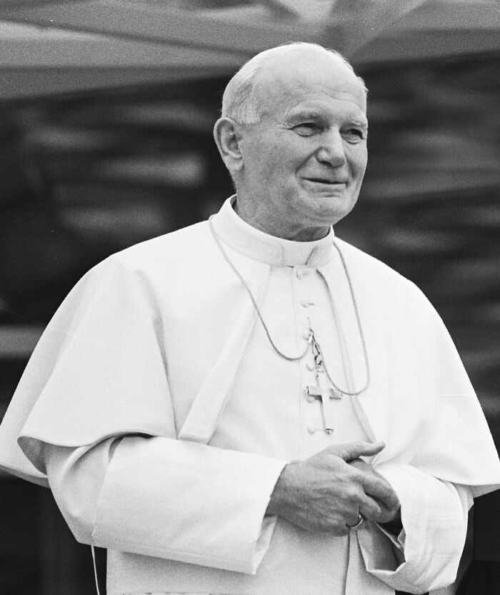 Til Pope John Paul II Liked Yoohoo. During His Visit To Denver, Colorado, He Requested A Couple Of Cases Be Brought Back With Him. Because Popes Don't Give Commercial Endorsements, The Vatican Was Forced To Release A Statement Denying The Pope Had A Preference For American Chocolate Milk Drinks