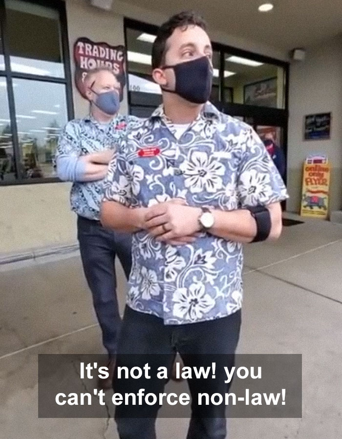 Anti-Masker "Karens" Attempt To Enter Trader Joe's, Get Rejected By This Awesome Manager