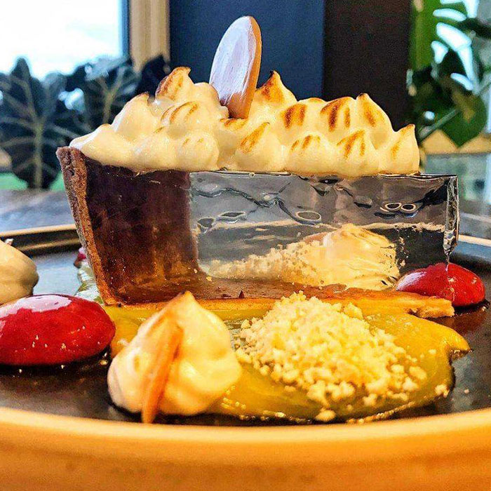 A Transparent Lemon Meringue Pie By A Leeds-Based Chef Amazed The Internet, And Now People Are Asking For A Recipe