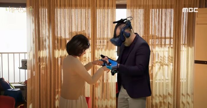 Husband Gets Reunited With His Late Wife Through VR To Make One Last Memory