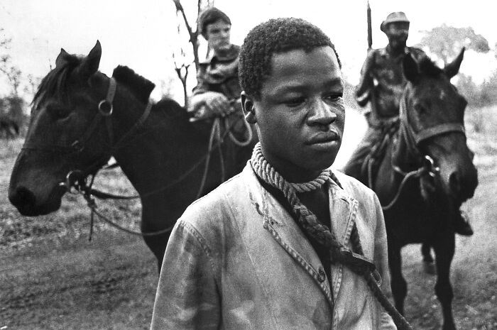 1978 "Tres fotografías de las zonas de guerrilla en Rodesia"