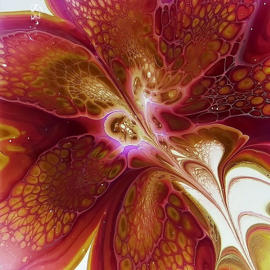 Modified Bloom ~ Acrylic Pour Painting ~ Fluid Art Technique Modified Bloom ~ Acrylic Pour Painting ~ Fluid Art Technique