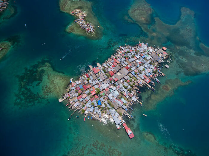 ‘Aerial View Of A Crowded Island In Guna Yala' By Karim Iliya (United States), 1st Place In 'Marine Conservation'