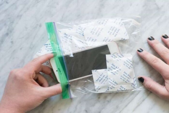 Silica-Gel-Packets-Pro-Tips