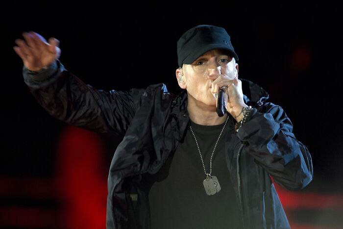 Til Eminem Broke The "Fastest Rap In A #1 Single" World Record Three Times In A Row - After Having Set The Record With 6.46 Words Per Second In "Rap God", He Then Broke It In "Majesty" At 6.5 Wps And Later Broke It Once Again By Rapping At 7.5 Wps In "Godzilla"