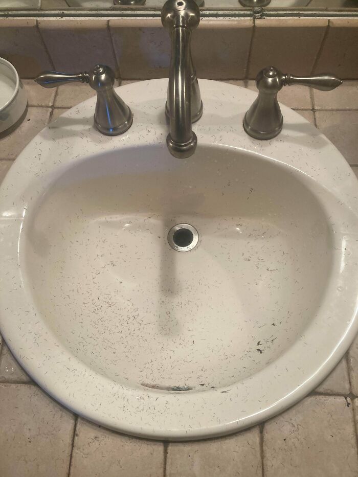 This Is How My Boyfriend Leaves The Sink After He Shaves
