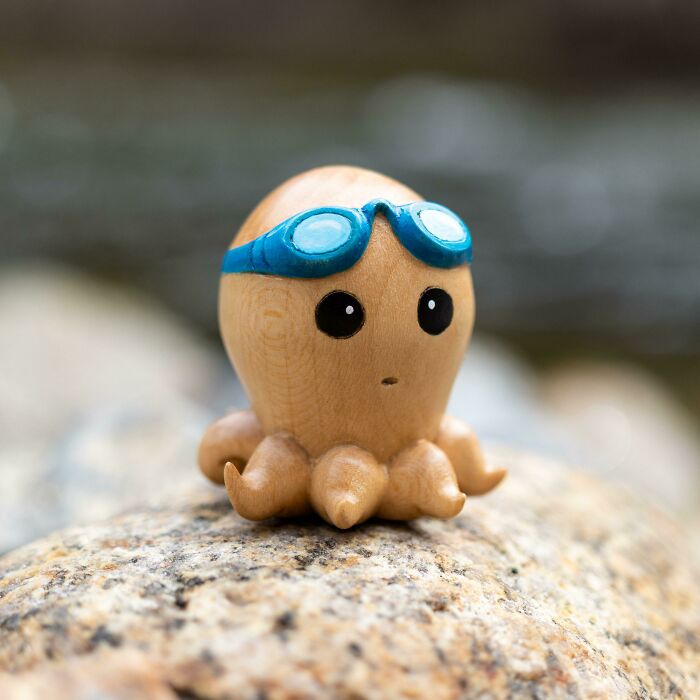 I Carved A Wooden Octopus Who Looks Like He's Scared Of Swimming