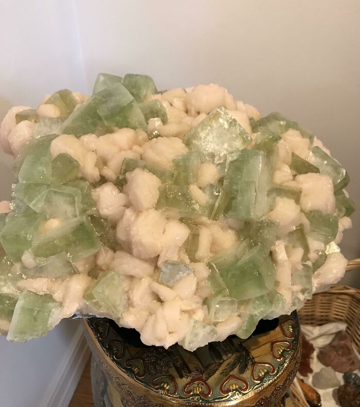This Crystal Looks Like A Cauliflower