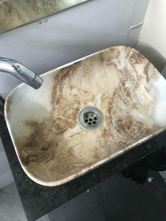 This Is Apparently A Clean Wash Basin