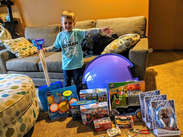 Our Church Reverse Tithed $50,000 To Everyone Over 3 In The Congregation After The Sale Of Some Property. Everyone Got $242. Ryker Chose To Buy Gifts For Kids Who Would Otherwise Not Have Them For Christmas