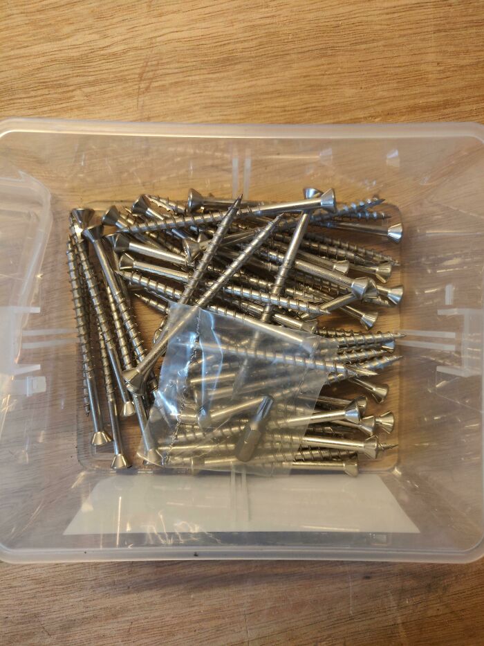 Bought A Box Of Screws - It Came With The Bit Needed To Put Them In