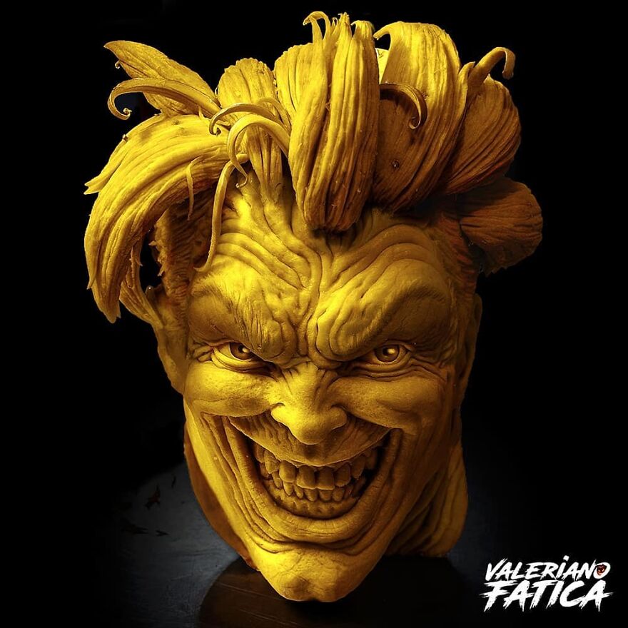 Joker – Pumpkin Sculpture