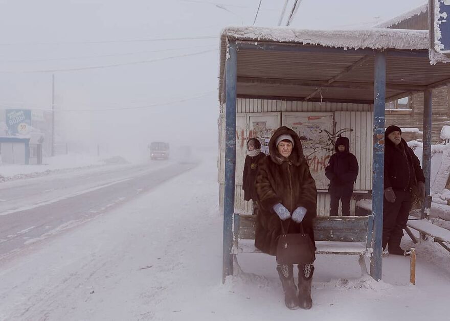 Photographer Alexey Vasiliev shows the daily life of Russias coldest region 6037554903bc1 880 - Qual a menor temperatura já registrada na Terra?