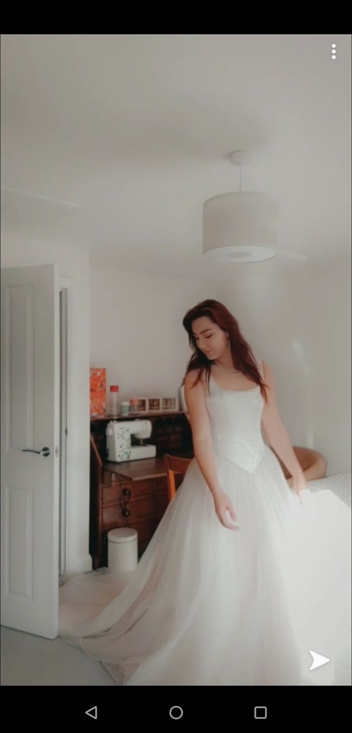 This Fantasy, Princessy, Wedding Dress. 20 Pounds