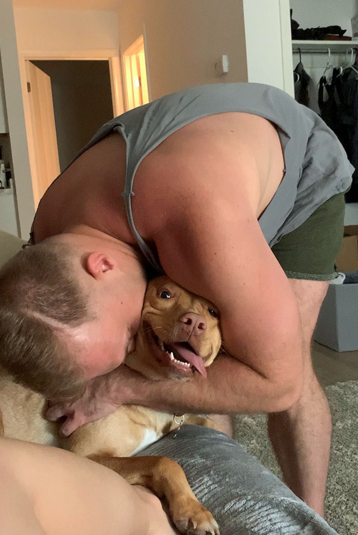 Can We All Just Appreciate This Photo Of My Dog's Reaction To A Hug From My Boyfriend