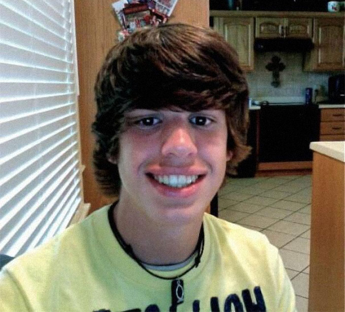 Bieber Hair, Double Hollister Shirt, Always Some Kind Of Leather Necklace. Circa 2010