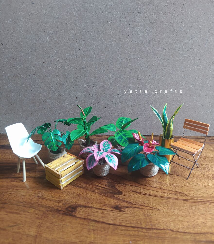 Artist Mom Copes With Negative Thoughts And Feelings By Making Miniature Arts