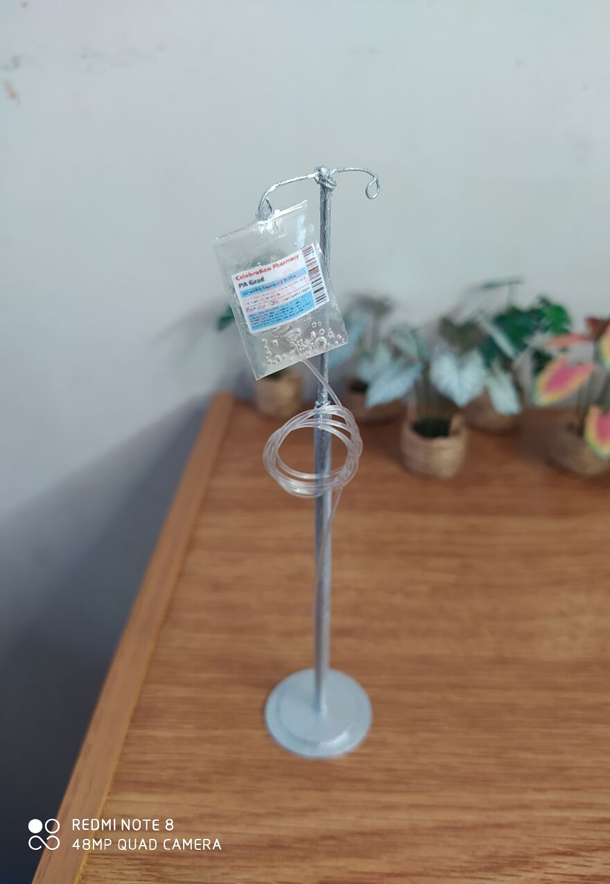 Artist Mom Copes With Negative Thoughts And Feelings By Making Miniature Arts