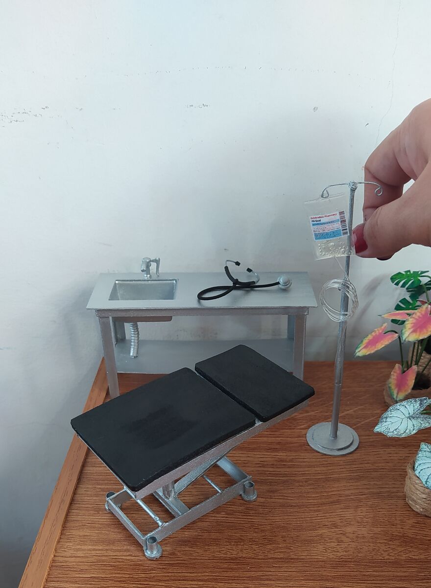 Artist Mom Copes With Negative Thoughts And Feelings By Making Miniature Arts