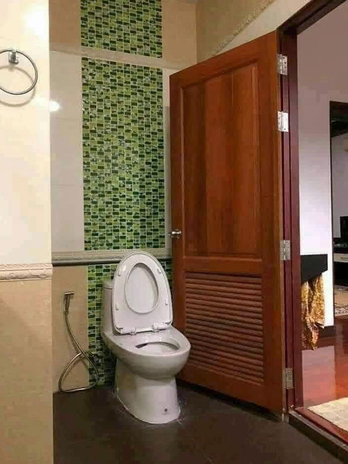 Installed The Toilet, Boss