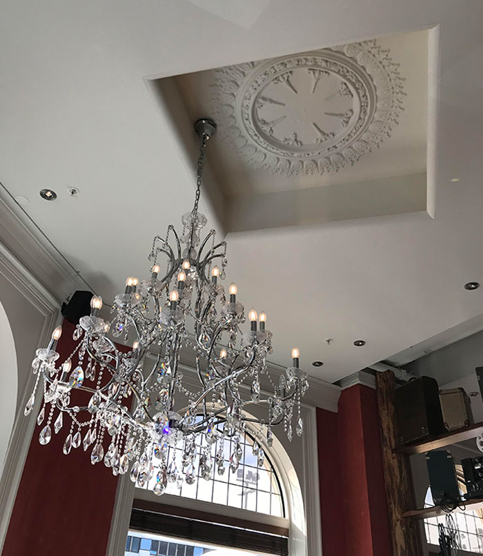 This Chandelier At A Restaurant I Ate At Bothers Me So Much
