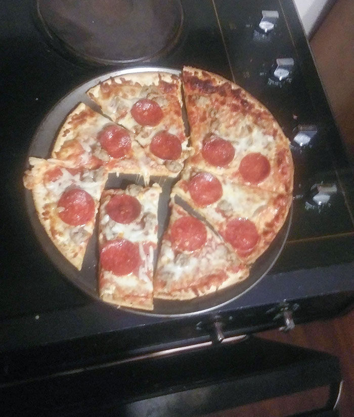 This Is How I Cut My Pizza To Avoid Cutting Pepperoni. My Girlfriend Said To Post It To The Internet