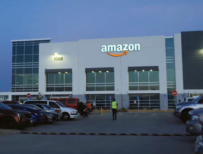 Un empleado anónimo de Amazon comparte cómo es realmente trabajar para Amazon