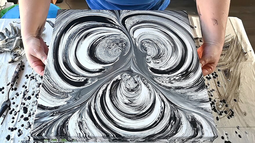 Psychedelic Black & White Spin ~ Acrylic Pouring Over The Pizza Saver Psychedelic Black & White Spin ~ Acrylic Pouring Over The Pizza Saver