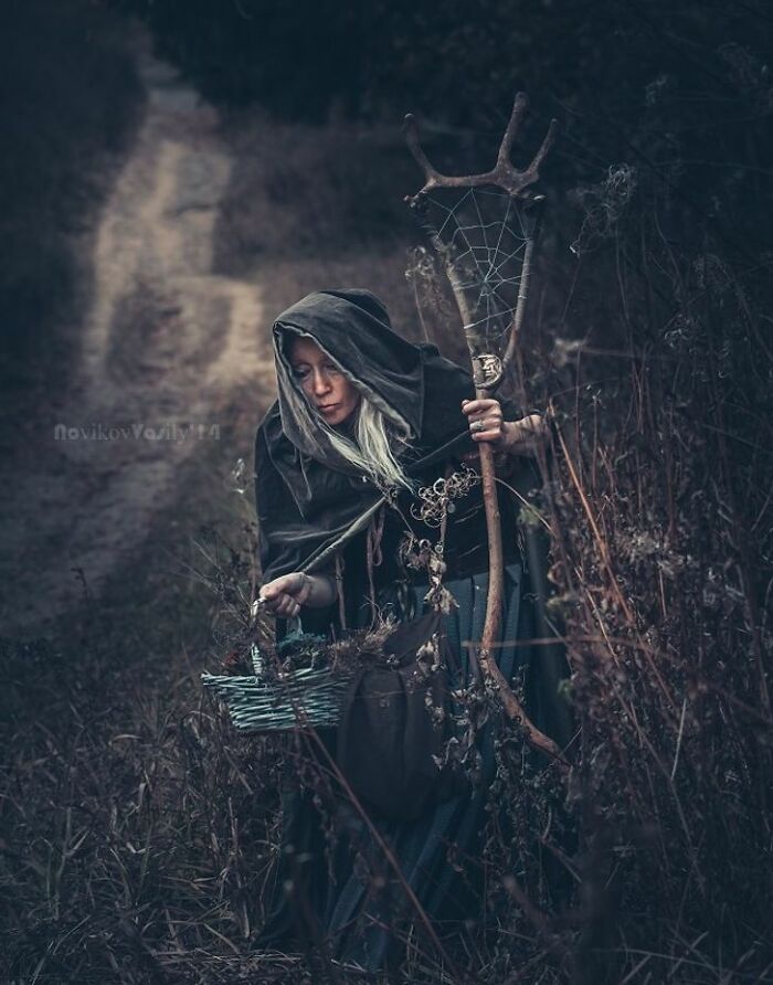 Russian Grandma Makes Amazing Cosplays With Materials Found In Flea Markets And Second Hand Stores
