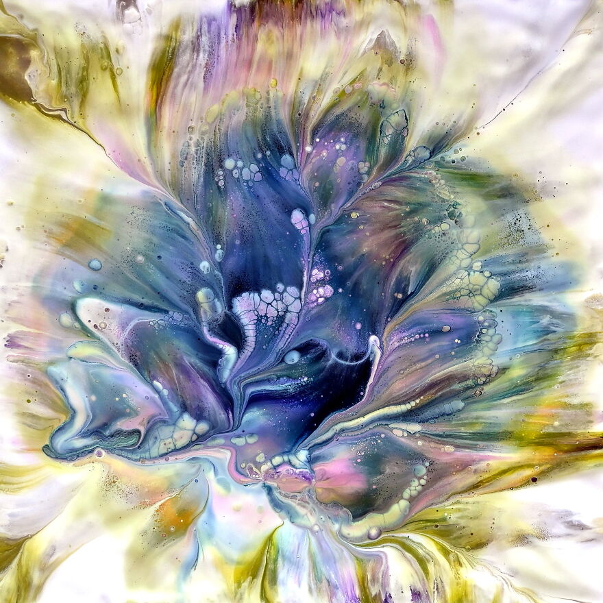 Lessons With Marina ~ Flower Dip For Beginners ~ Acrylic Pour Painting