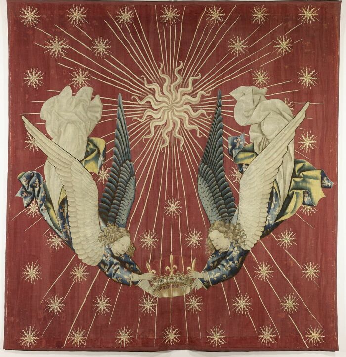 Dais De Charles VII: Two Angels Holding A Crown By Jacob De Littemont (1425 - 1450)