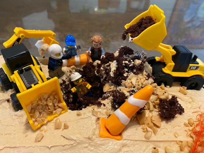 1-Year Birthday Party For Incomplete Road Construction Goes Viral And Finally Gets Authorities' Attention