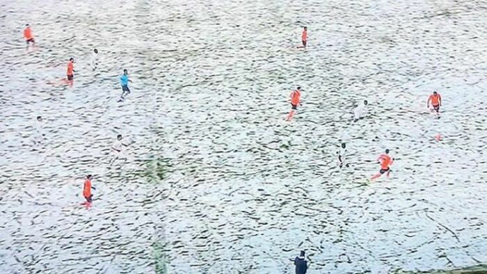 A Soccer Team In Turkey Opted To Wear Their All-White Away Kit For The Super League Clash In Snow